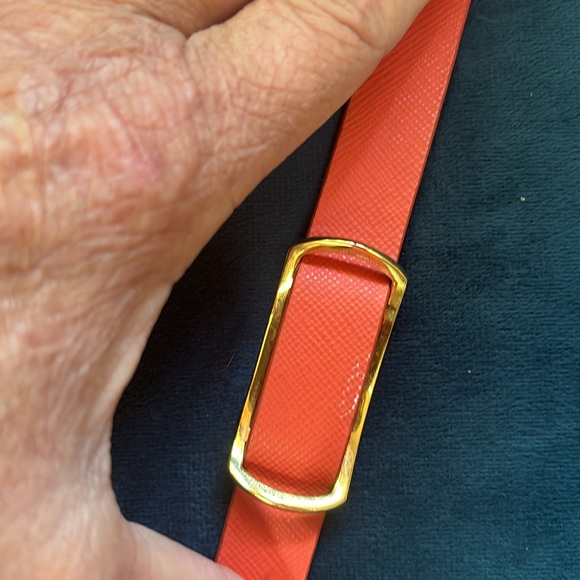 Classic Tory Burch melon wrap around leather bracelet - Picture 5 of 7